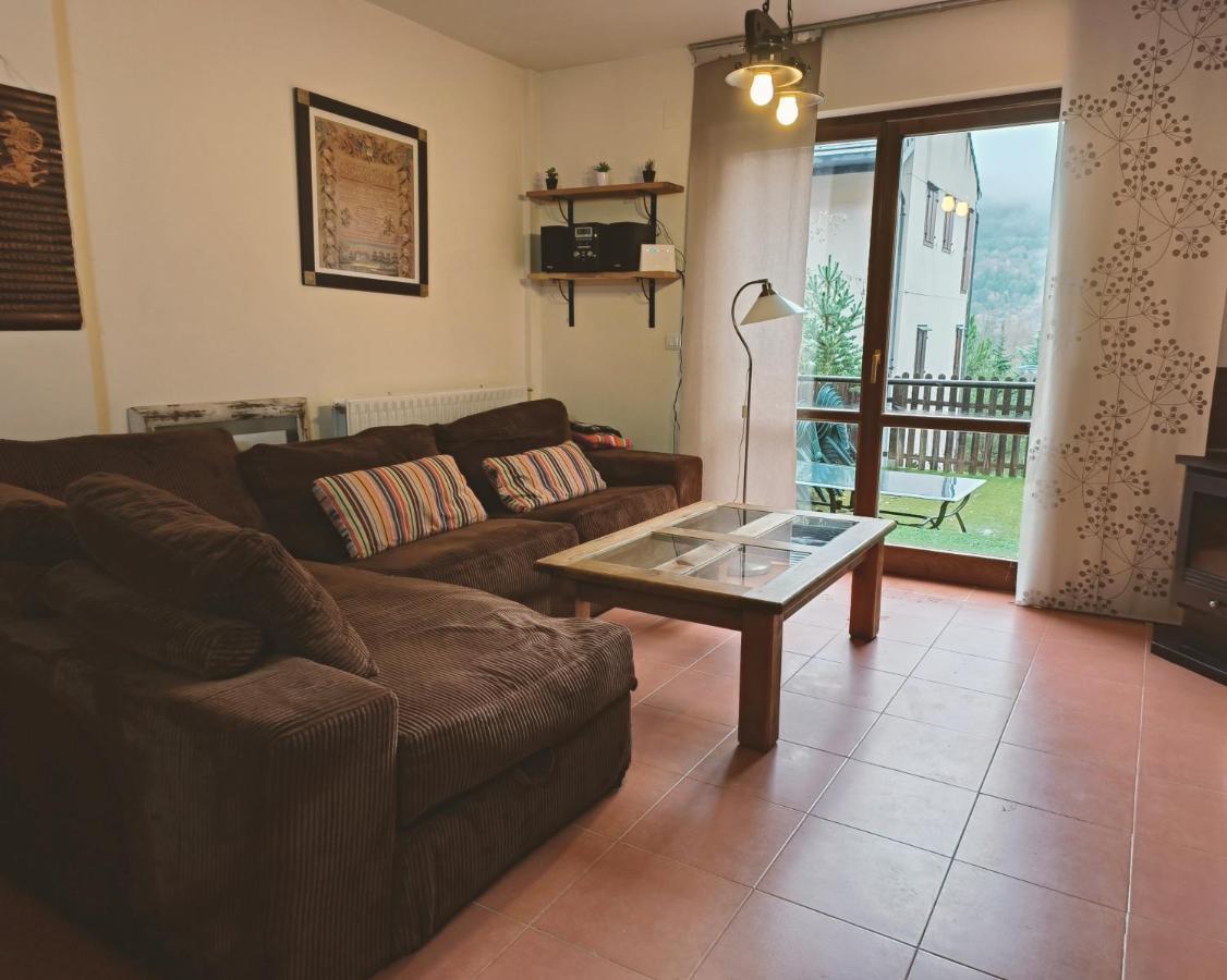 Duplex Con Jardin En Pirineos, Totalmente Equipado Apartment Villanua Luaran gambar